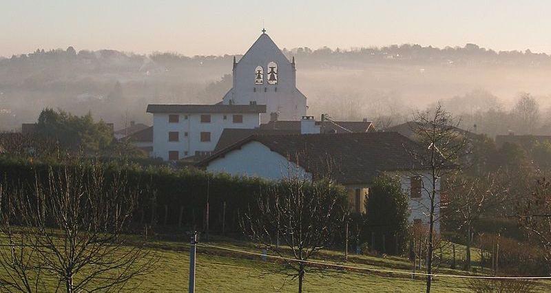 Bourg, église Ahetze 
